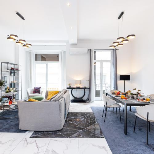 FRANCE 24 - MAGNIFIQUE APPARTEMENT DE 100M² - A COTE DE LA MER