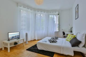 GROSSO 42 · Lumineux 2 pièces - 8 min Mer - Terrasse - Clim