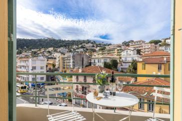 VILLEFRANCHE- Bellissimo appartamento - Balcone soleggiato