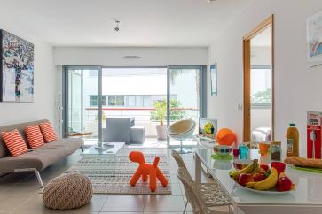 WHITE PEARL · 2 PIECES - CLIMATISATION - TERRASSE - PARKING