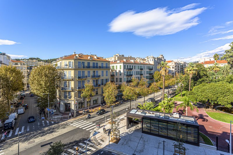 VICTOR HUGO · Magnifique Appartement - Vue dégagée sur jardin