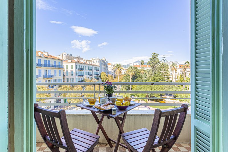 VICTOR HUGO · Magnifique Appartement - Vue dégagée sur jardin