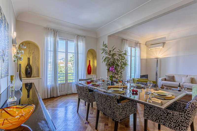 VICTOR HUGO · Magnifique Appartement - Vue dégagée sur jardin