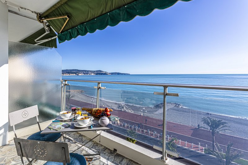 PROM 199 · Grand studio - Promenade des Anglais - Vue mer