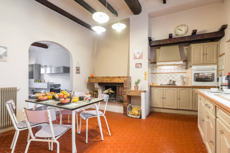 POISSONNERIE - OLD TOWN - Spacious Apartment - 2 Big Bedrooms