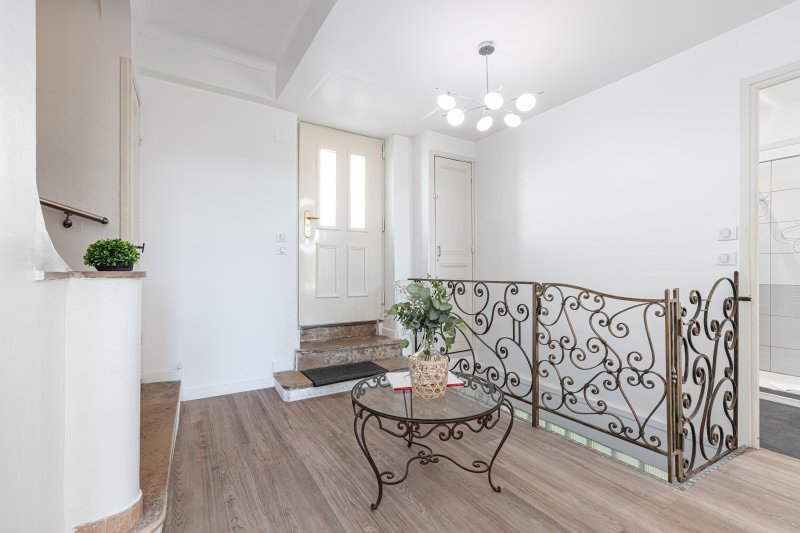 Ponchette - Rare Independent House - Promenade Des Anglais!