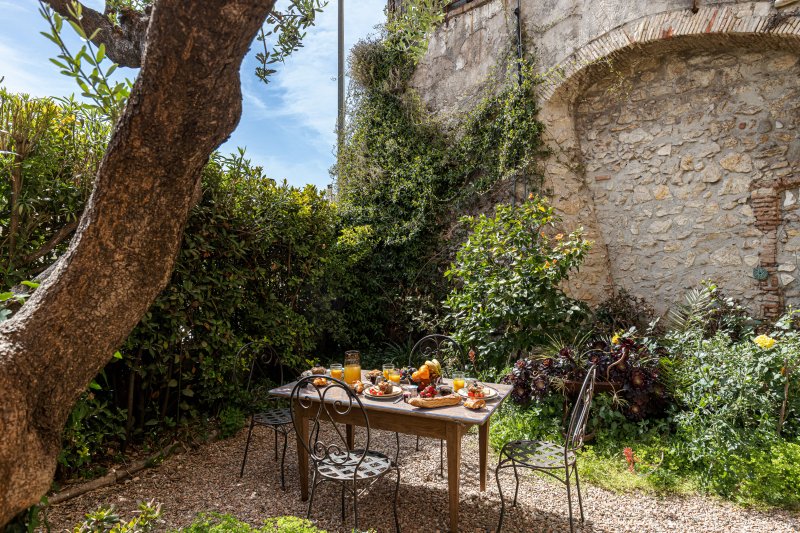 PONCHETTE 17 - Magnifique appartement avec Jardin - 30m de la mer