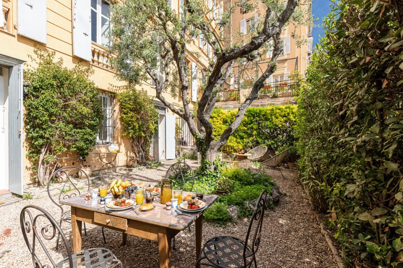 PONCHETTE 17 - Magnifique appartement avec Jardin - 30m de la mer