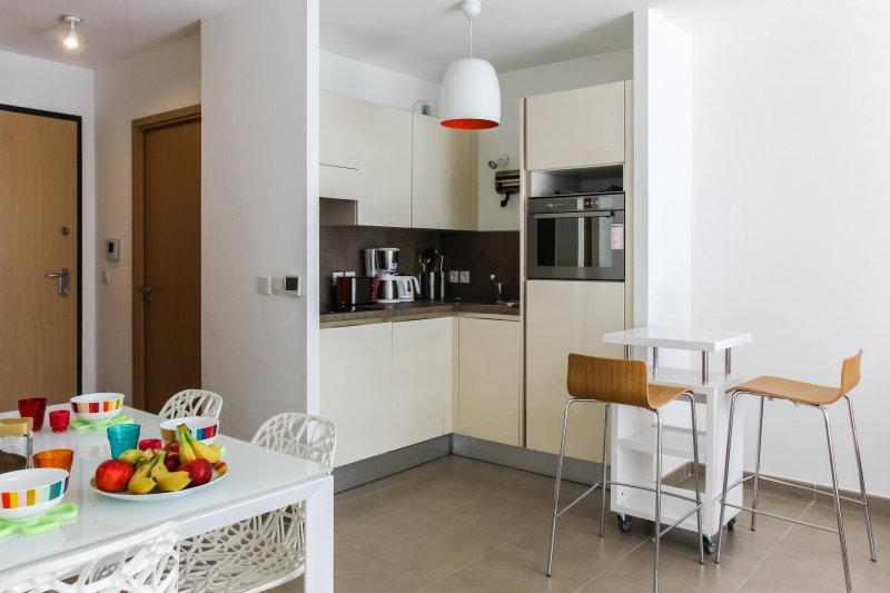 WHITE PEARL - 1 BEDROOM APARTMENT - TERRACE - PARKING