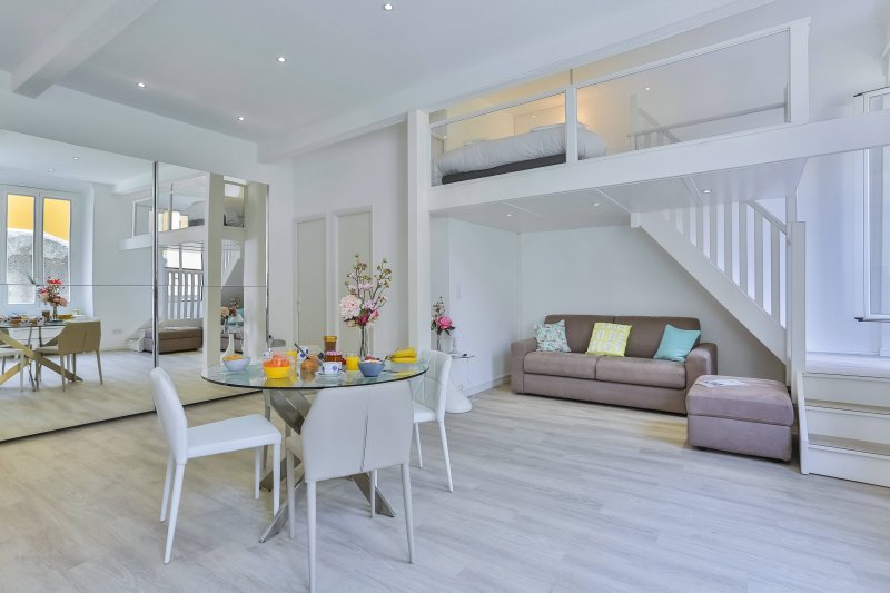 GARIB D · Place Garibaldi - Studio duplex - Climatisation